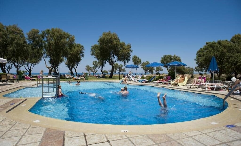 Отель Lito Beach Hotel 3*