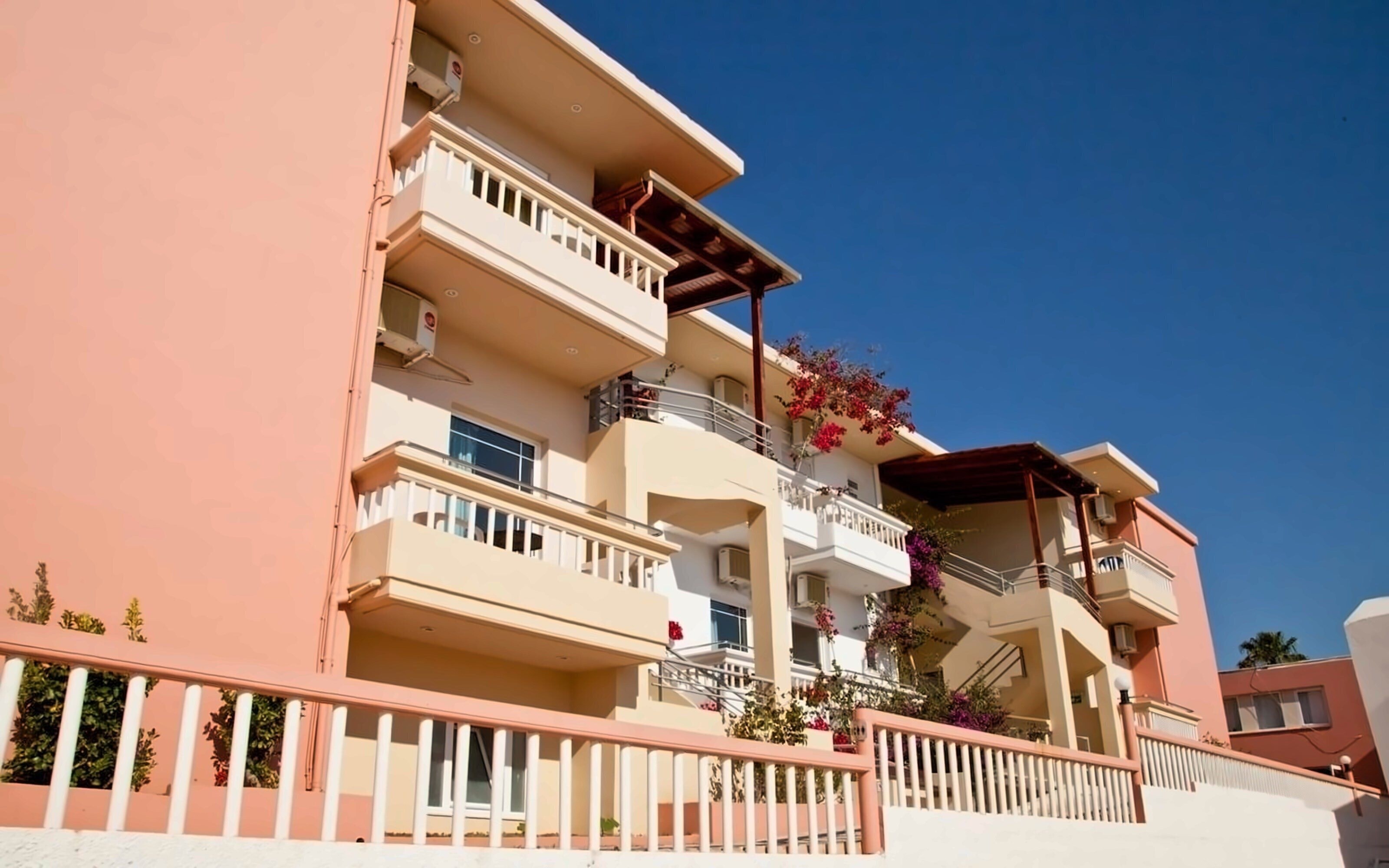 Готель CHC Atlantida Mare 3*