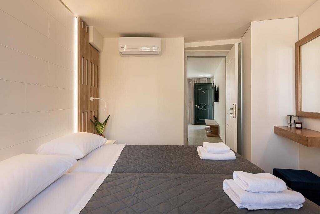 Фотографія Elia Platanias 3*