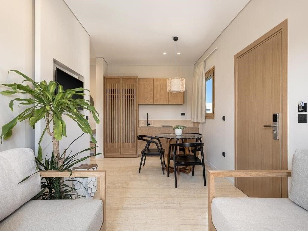 Zdjęcie Esperides Beach Hotel Apartments 3*