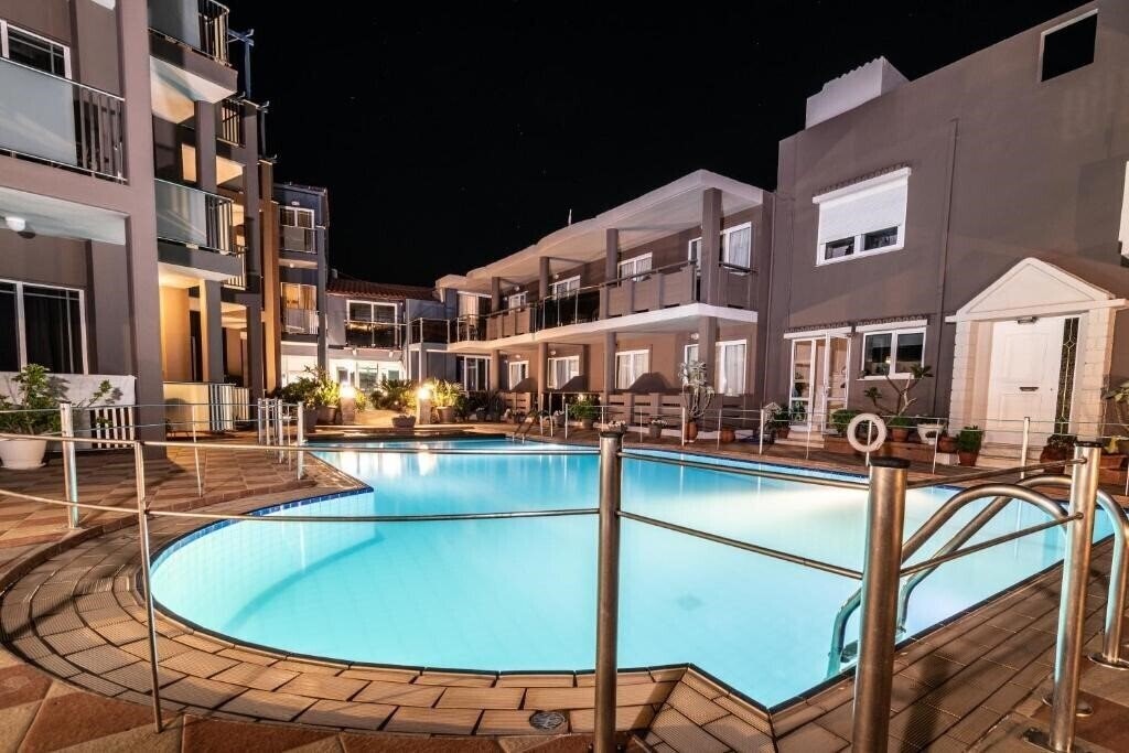 Фотографія Girogiali Apartments 3*