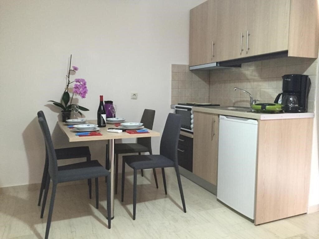 Готель Apollon Hotel 3*