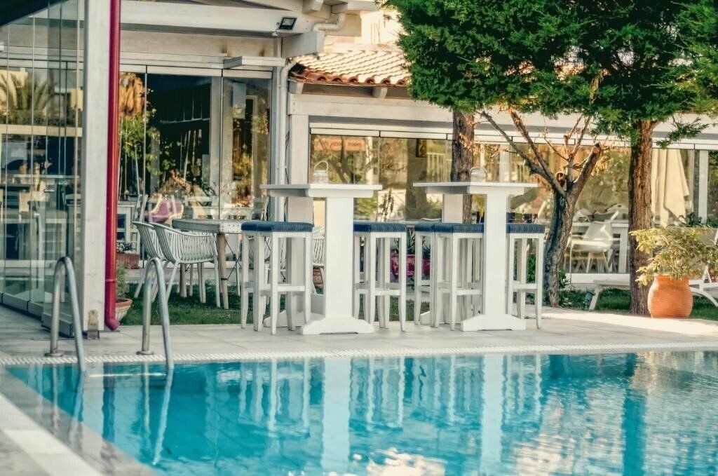 Фото Georgias Garden Hotel 3*