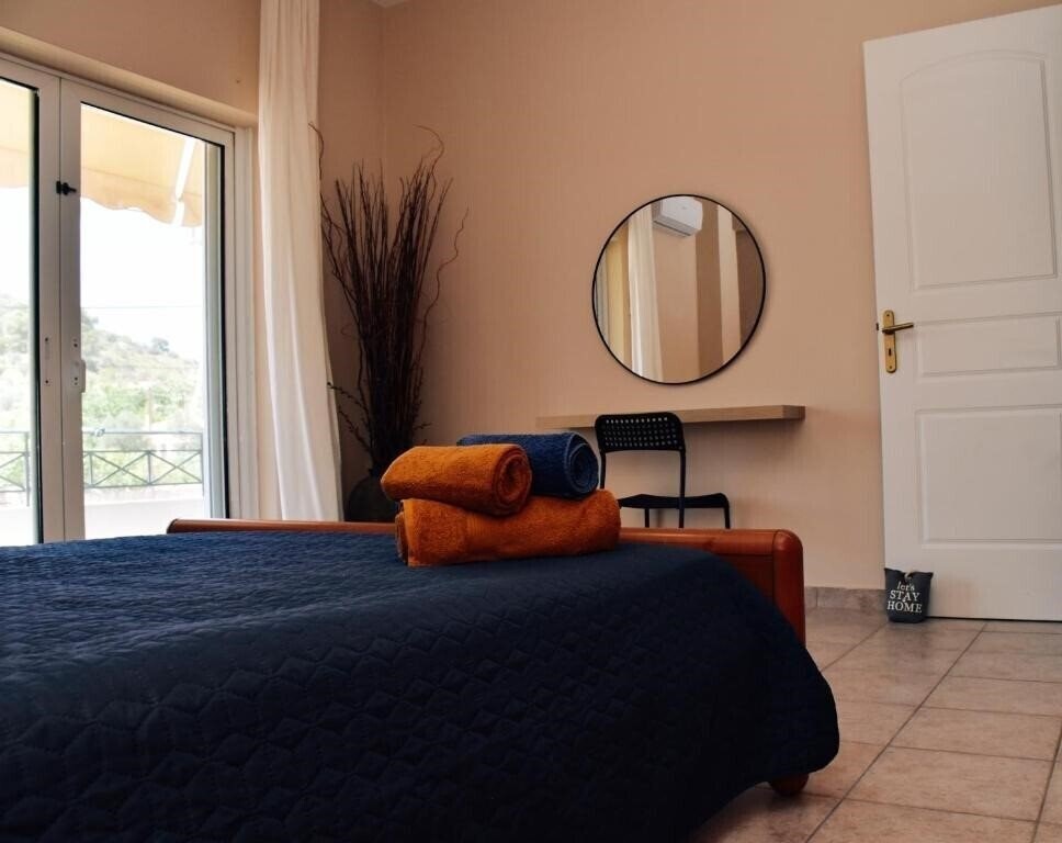 Hotel Central Isthmia 3*