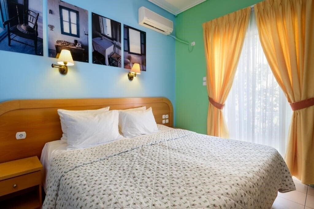 Hotel Segas Hotel 2*