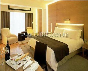 Готель Nikopolis Hotel 5*