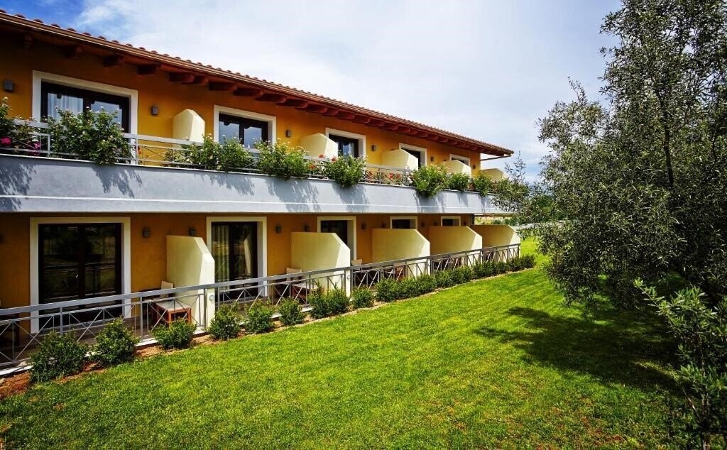 Картинка Miramare Hotel 4*