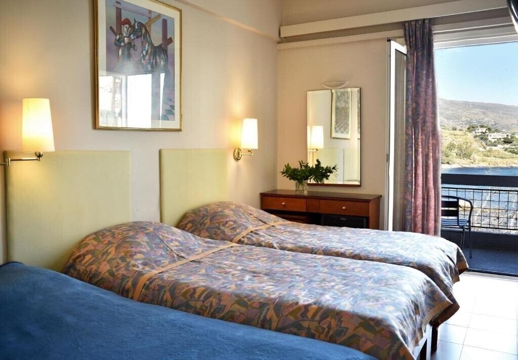 Zdjęcie Karystion 3*