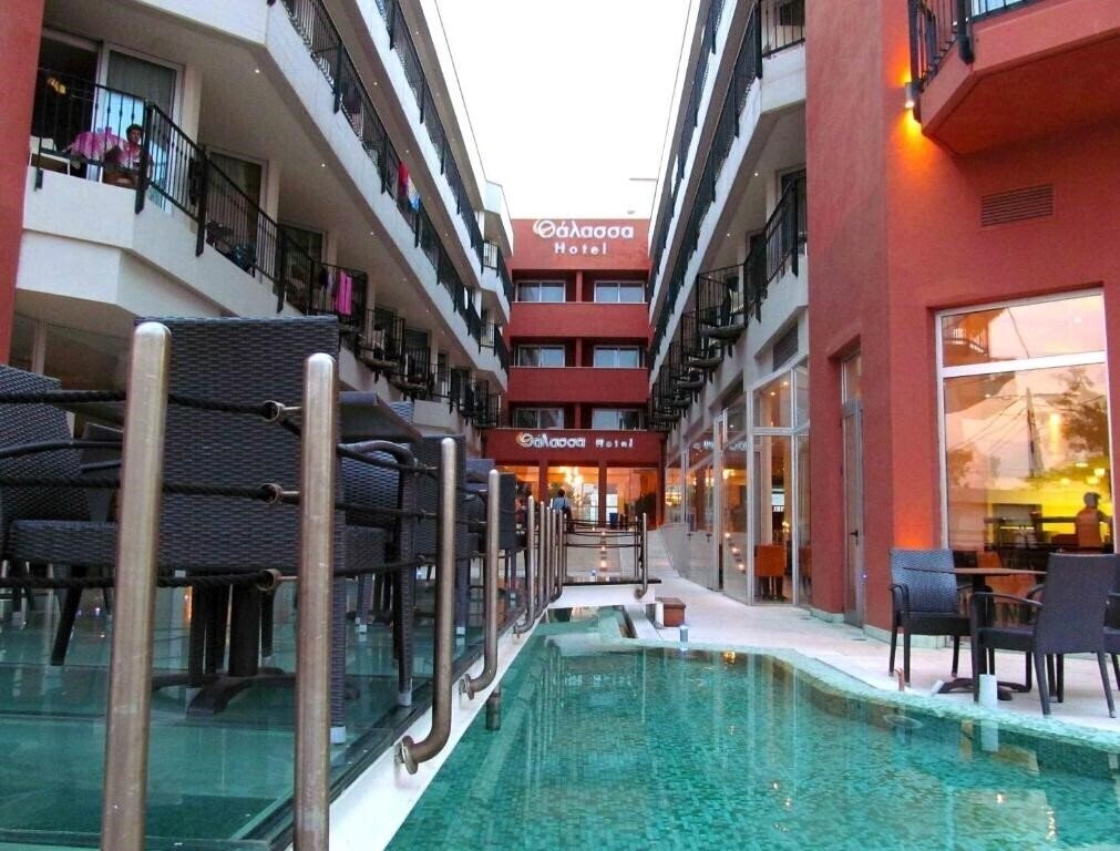 Готель Thalassa Evia 2*