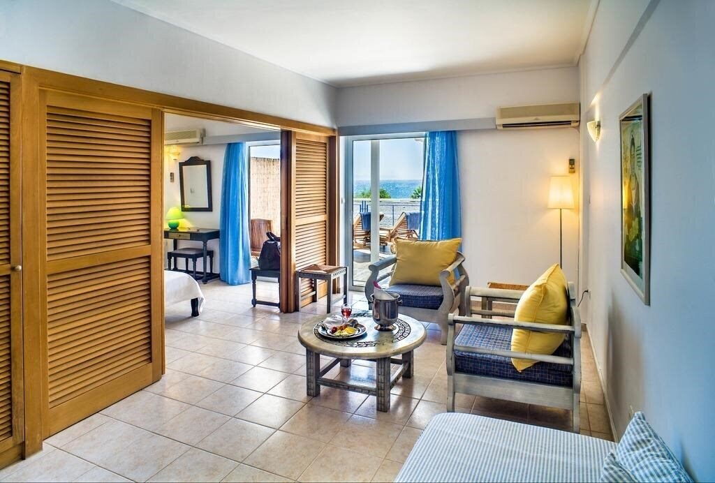 Изображение Grand Blue Hotel 3*