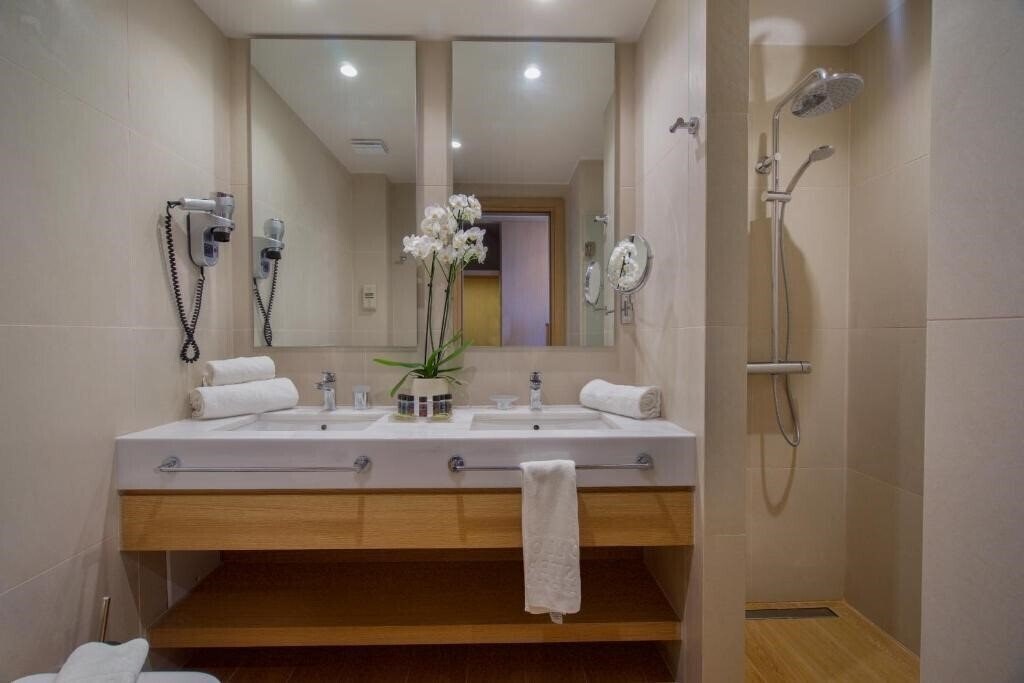 Фотографія Apollonion Asterias Resort & SPA 5*