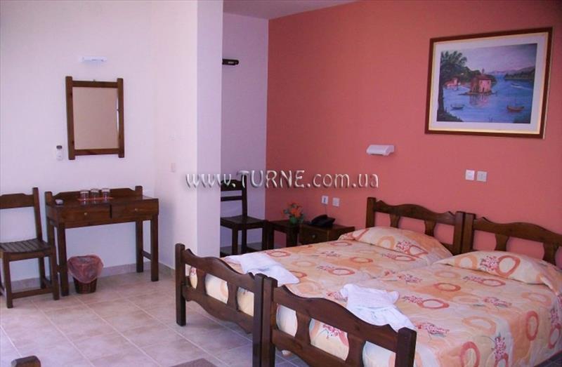 Готель Maltezos Hotel 2*