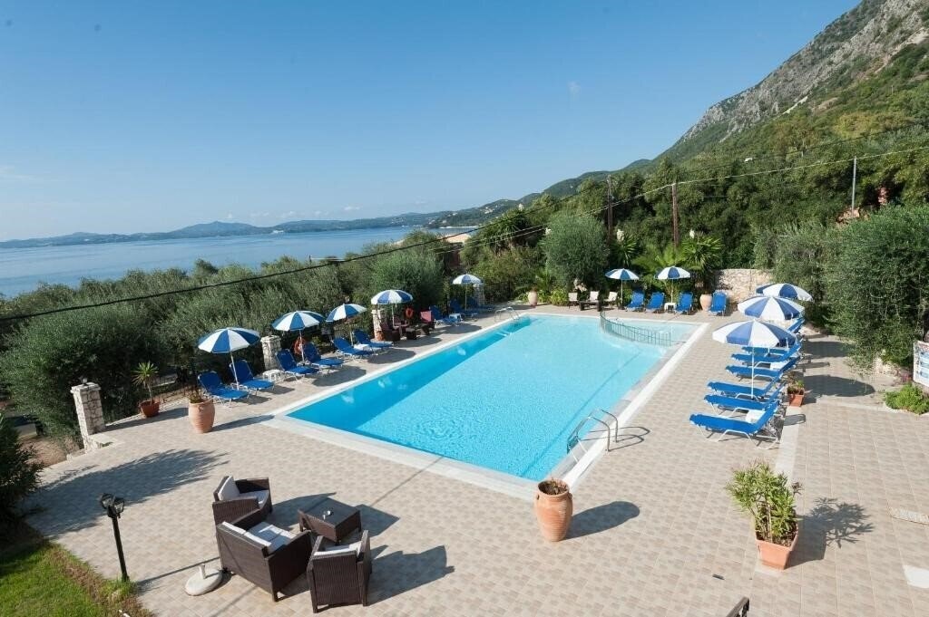 Hotel Crystal Blue Apts 3*