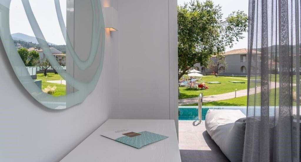 Зображення Acharavi Beach Hotel 4*