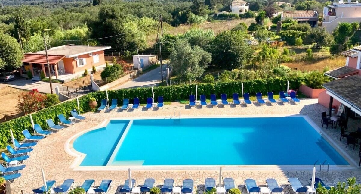 Готель Bruskos Hotel 3*