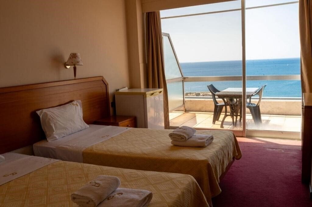 Hotel Cavo D'Oro Complex 2*