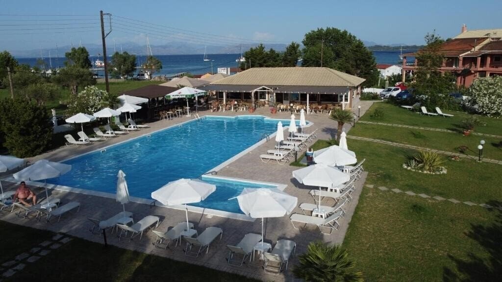 Hotel Egrypos 3*
