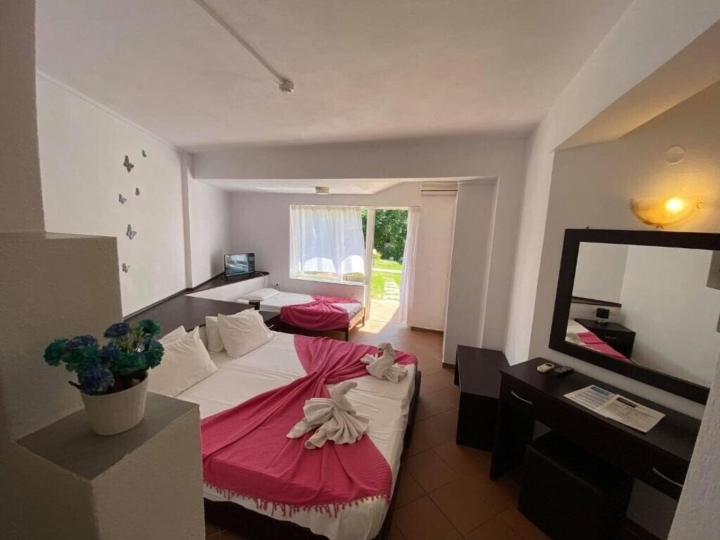 Zdjęcie Mediterranean Blue 3*