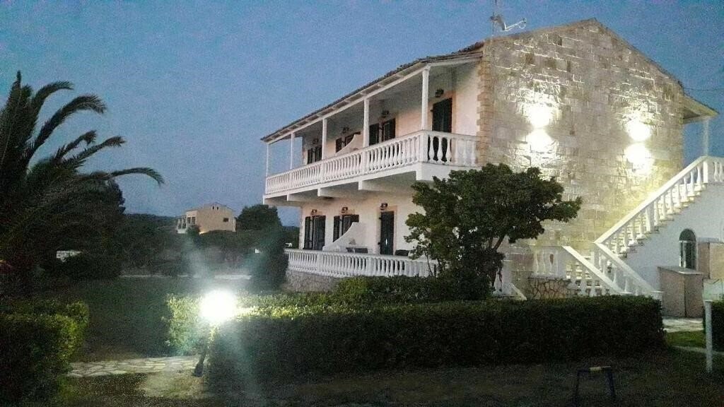 Zdjęcie Elli Villa Apartment 4*