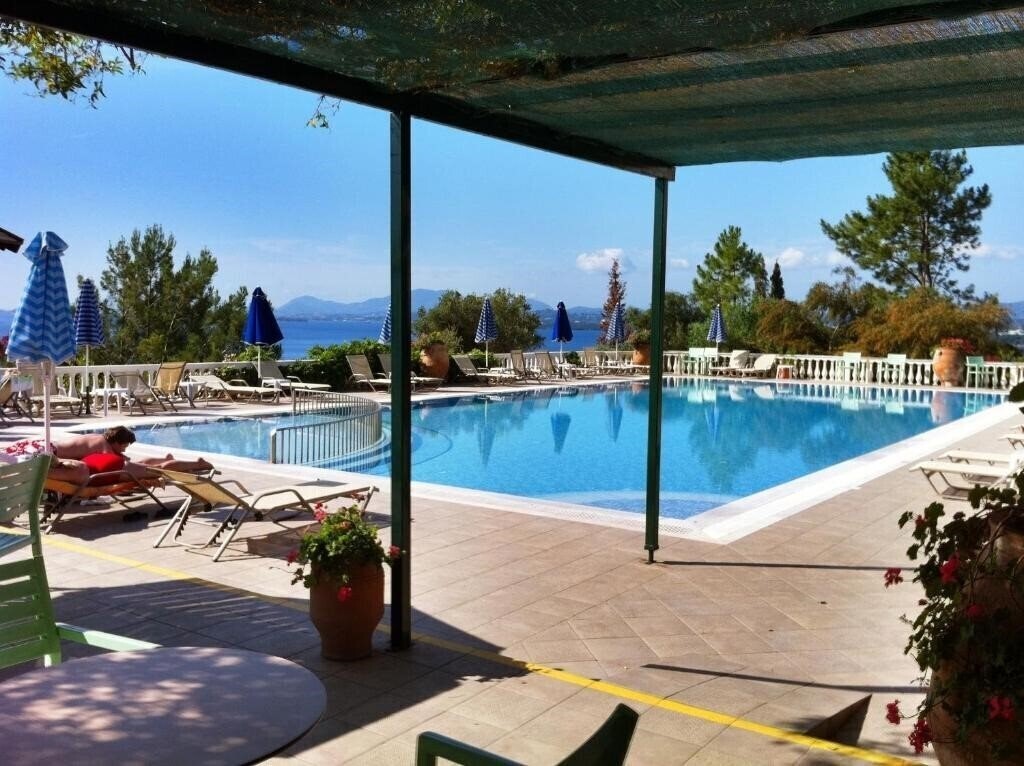 Zdjęcia Nautilos Hotel 2*