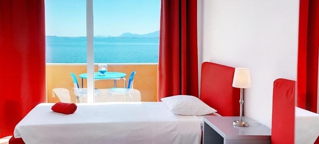 Готель Glyfa Corfu Apartments 4*
