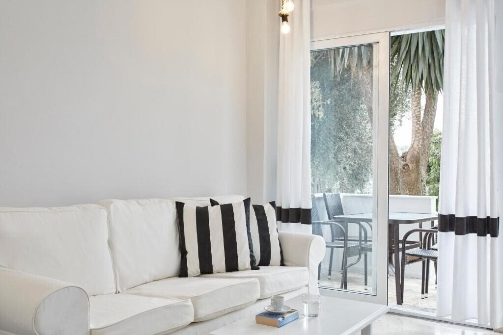 Картинка Mr. & Mrs. White Hotel Butik 4*