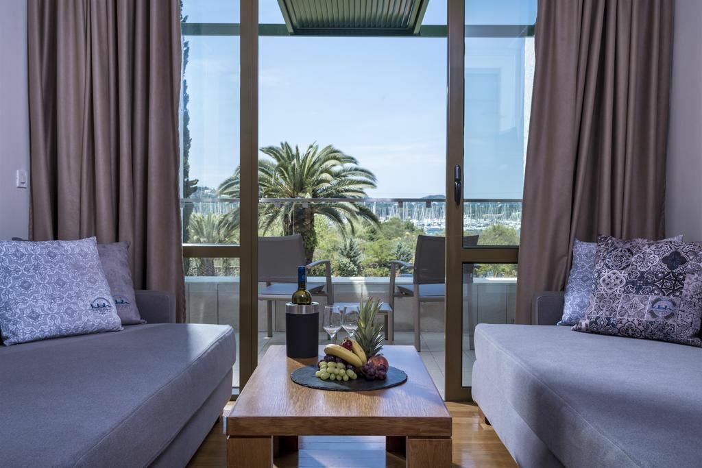 Zdjęcie Kontokali Bay Suites 5*