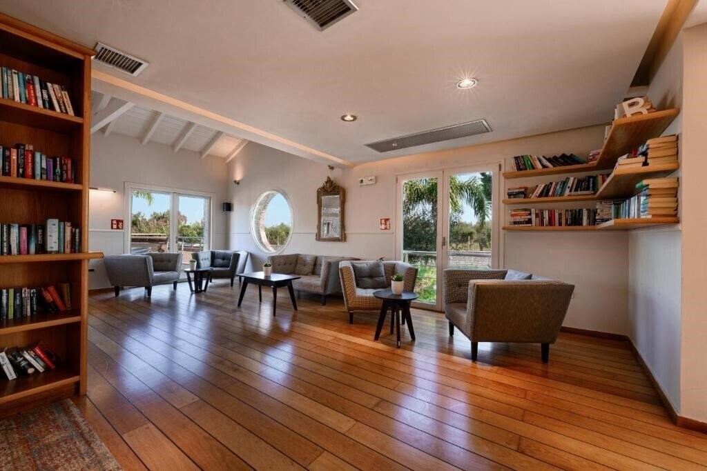 Фотографія Restia Suites 5*