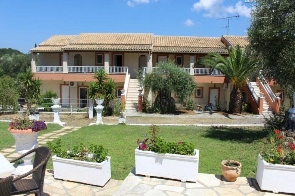 Hotel Villa Myrto 3*
