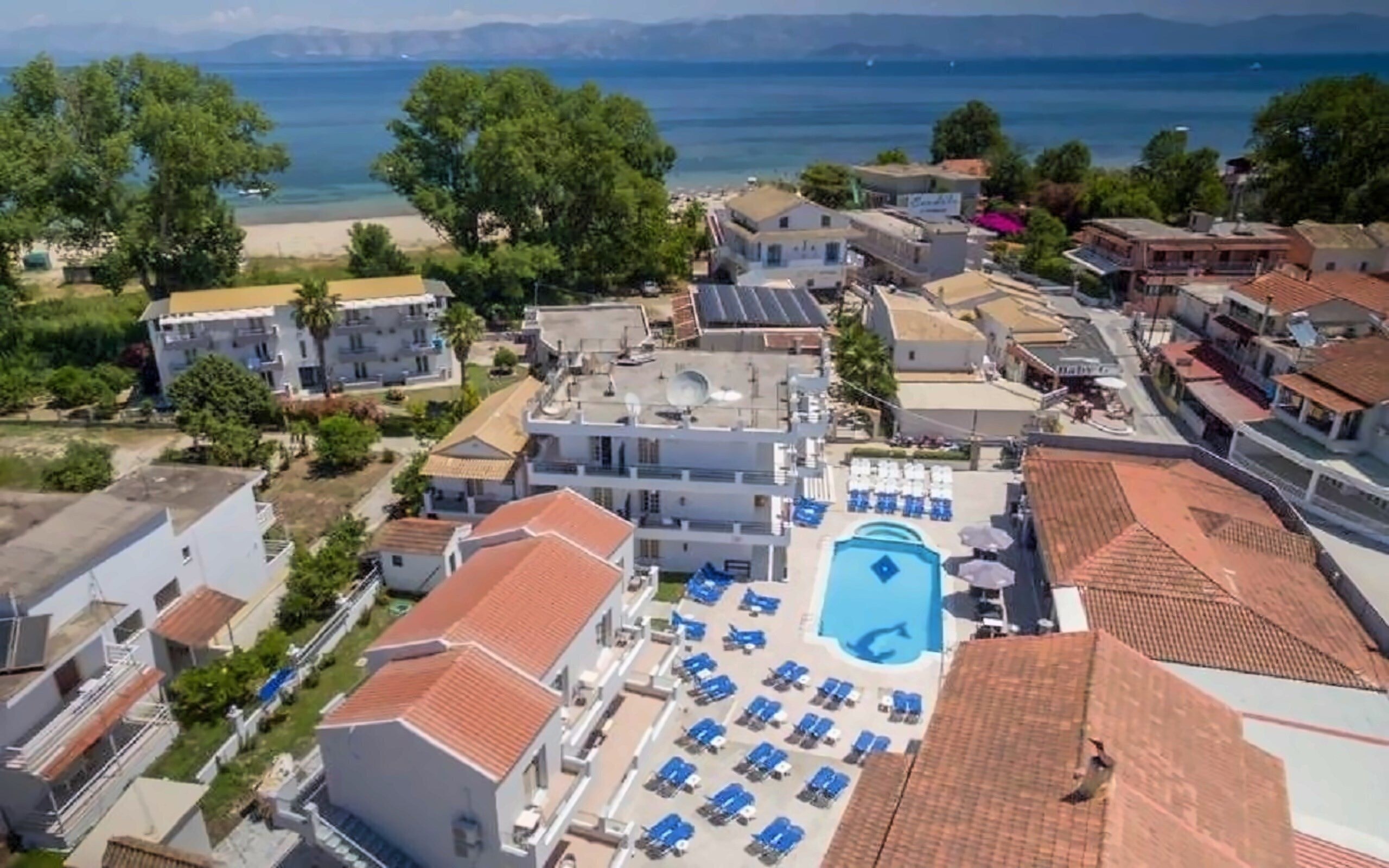 Hotel The Barn Resort 2*