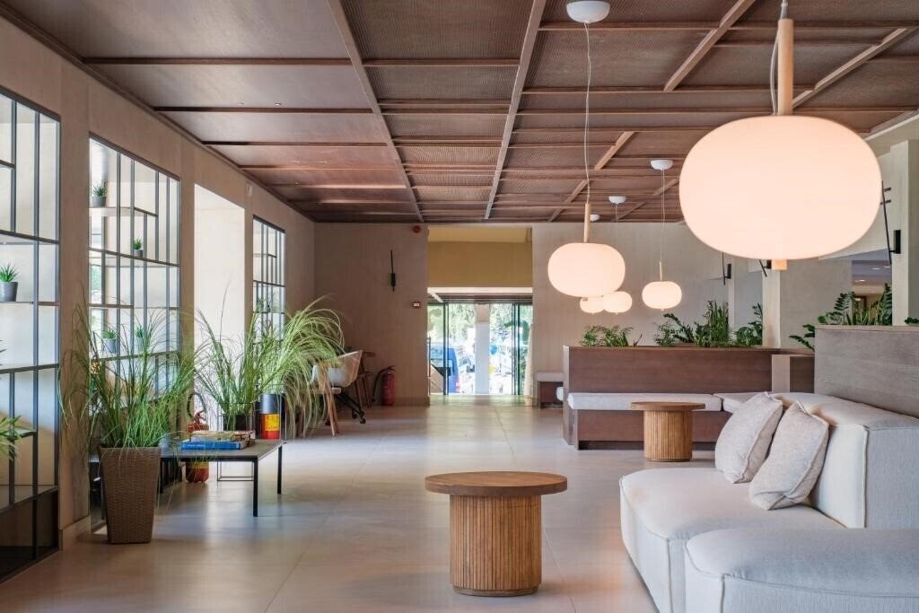 Картинка Akrotiri Beach 4*