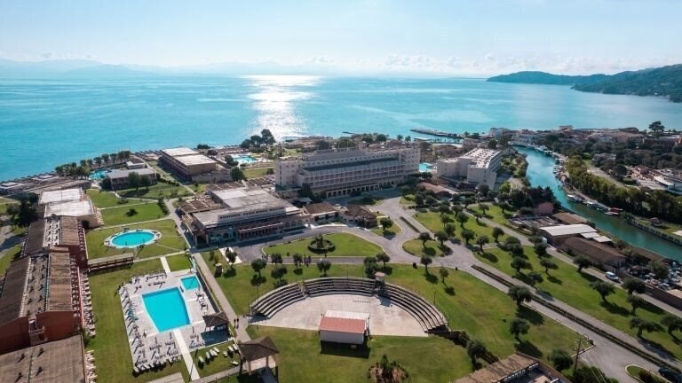 Hotel Christina Beach Hotel Messonghi 4*
