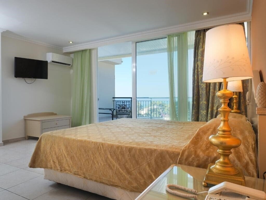 Zdjęcie Paleokastritsa Palace 4*