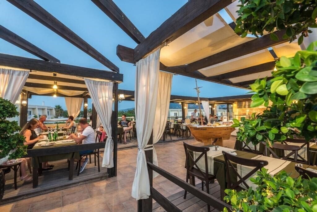 Изображение Sandy Beach 4*