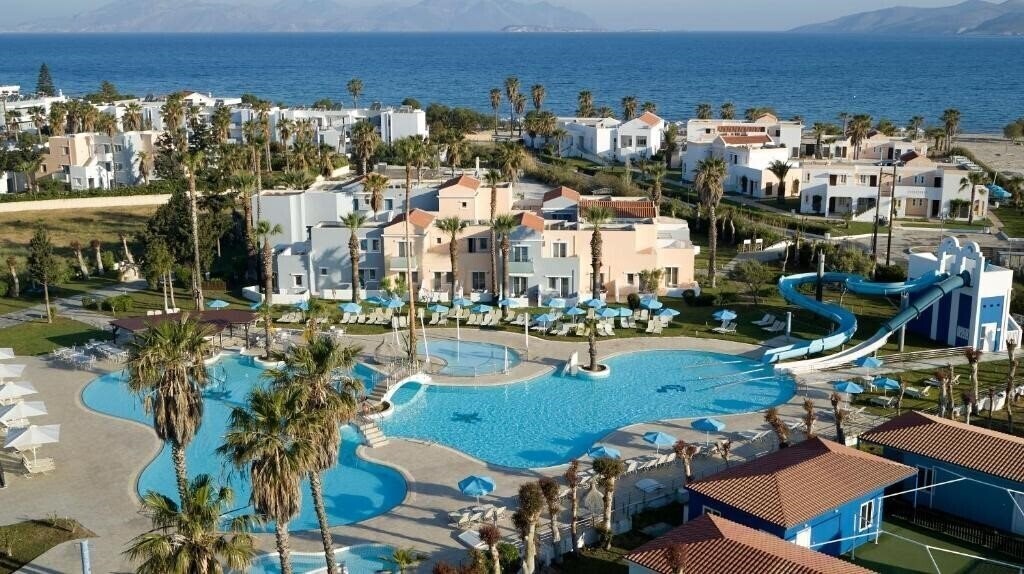 Hotel Club Salut Marmari Beach Hotel 4*