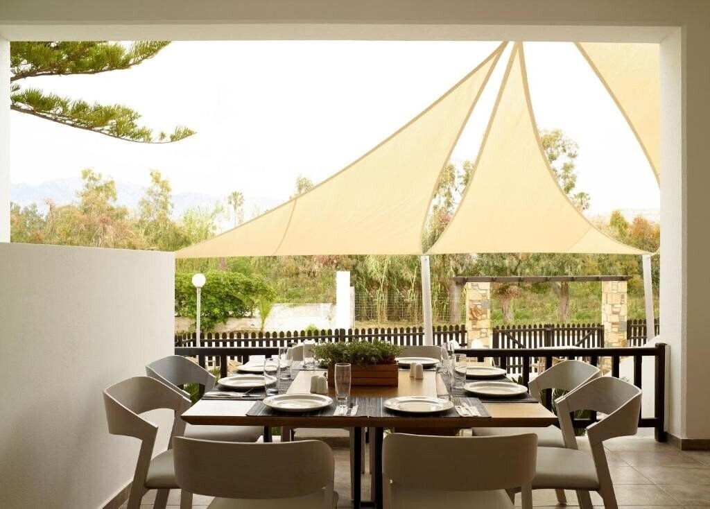 Zdjęcie Club Salut Marmari Beach Hotel 4*