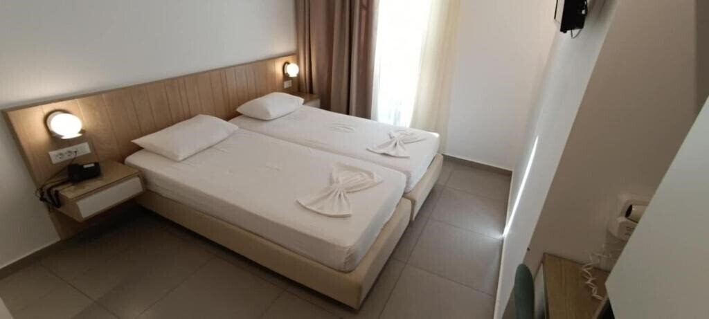 Zdjęcia Catherine Hotel 2*