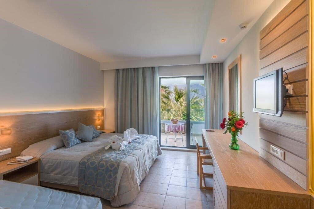 Zdjęcia Tigaki Beach 4*