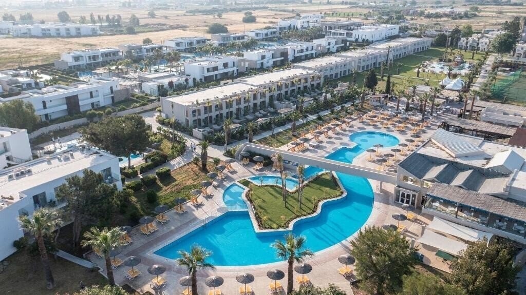 Готель Akti Coast Club Marmari 4*