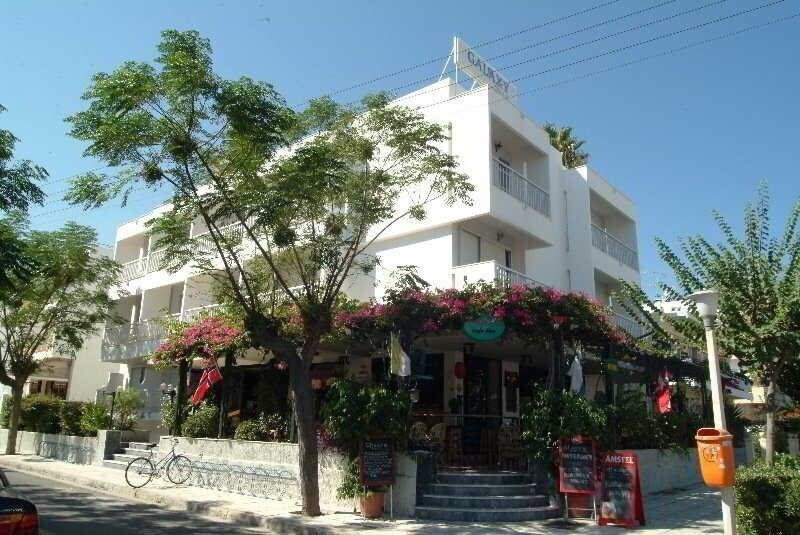 Готель Galaxy Hotel 2*