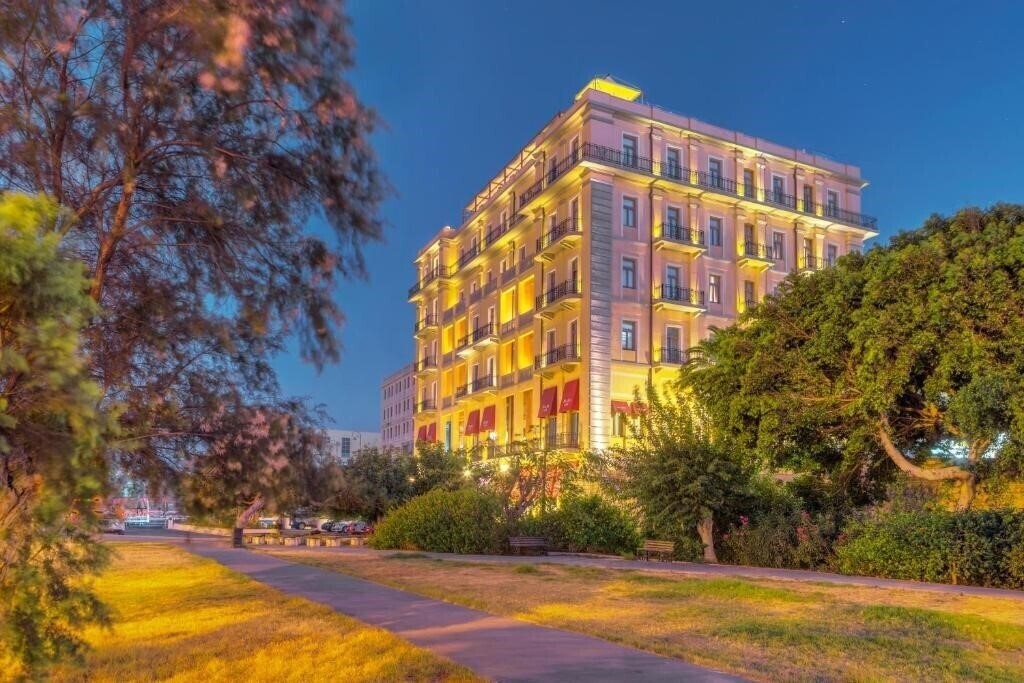 Готель GDM Megaron Historical Monument Hotel 5*