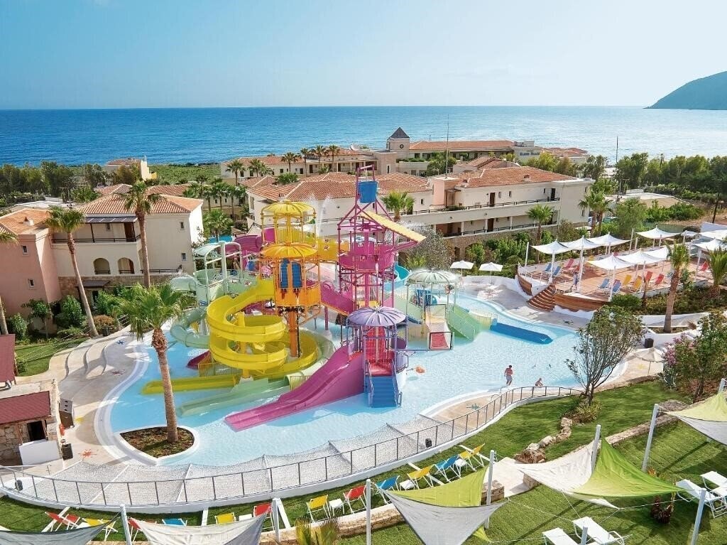 Готель Grecotel Marine Palace & Aqua Park 4*
