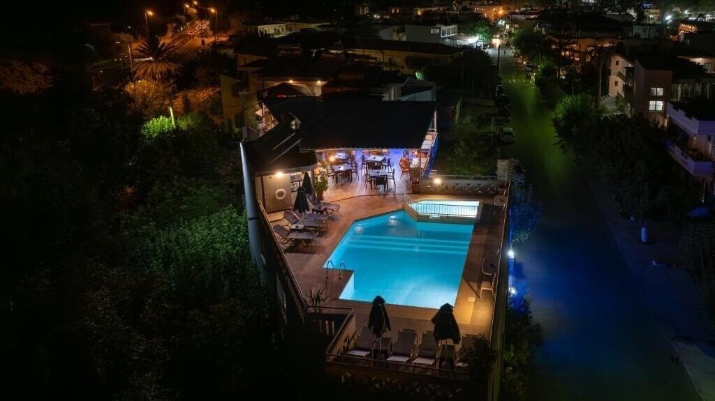 Zdjęcie Labyrinth Hotel 2*