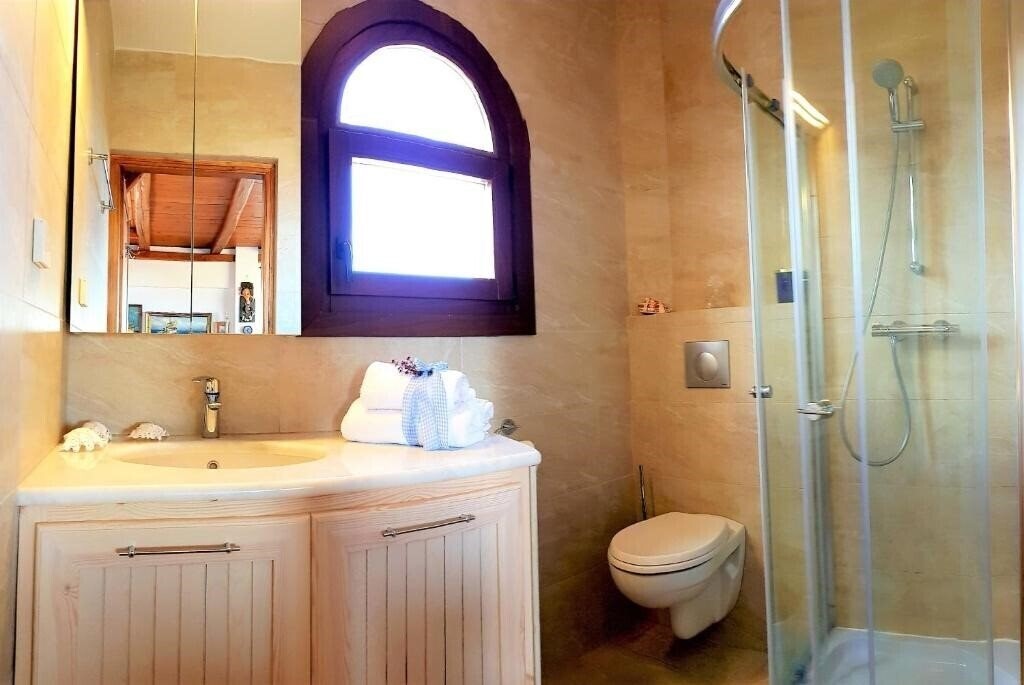 Zdjęcie Villa Iliatoras 3*