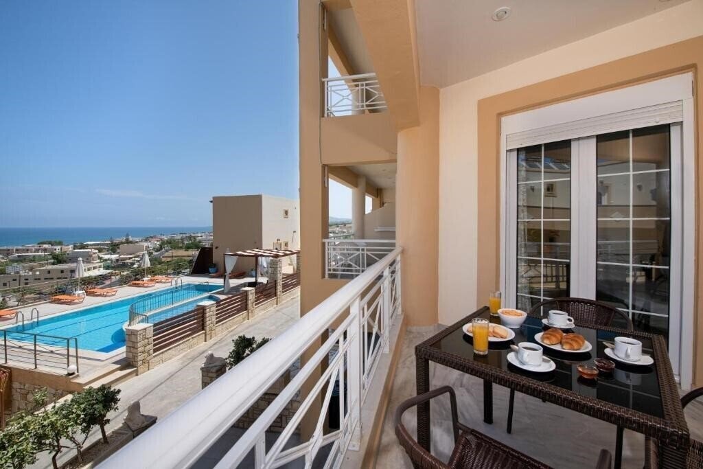 Фотографія Sunrise Apartments Sfakaki 3*