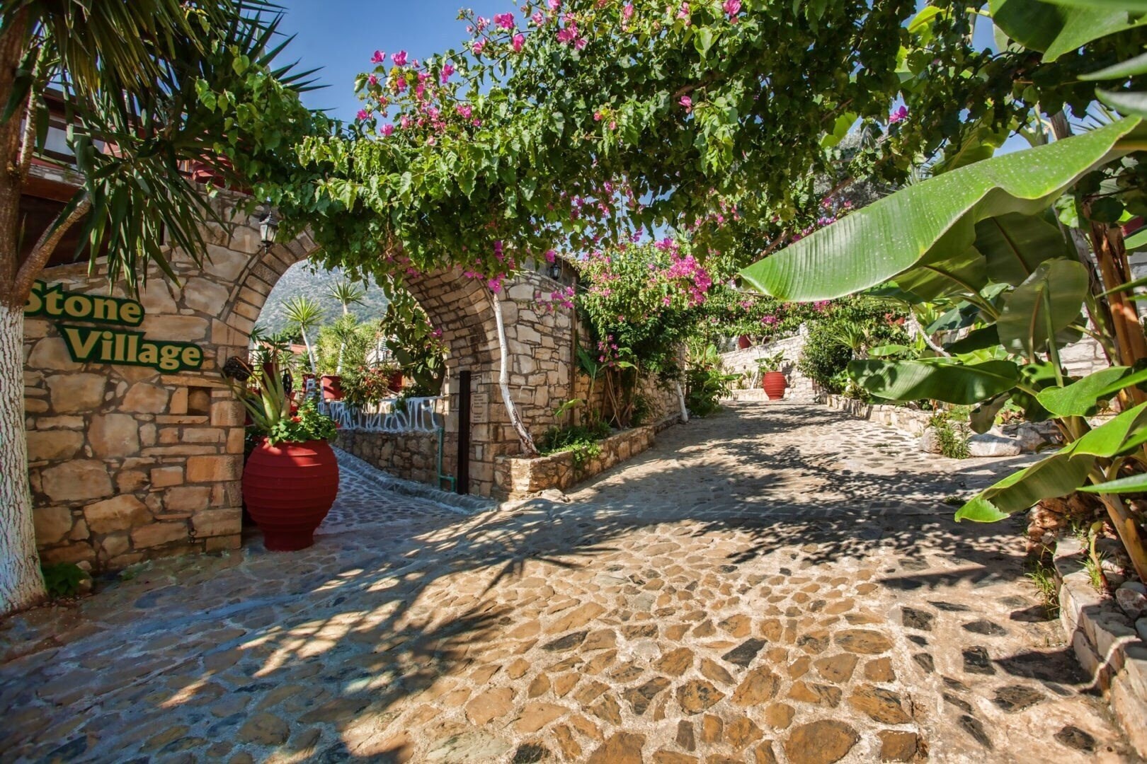 Hotel Petrino Horio (Stone Village) 4*