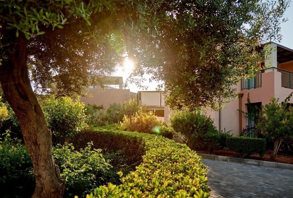 Obraz Village Heights Golf Resort 4*