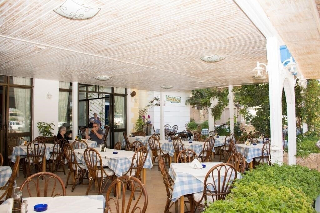 Zdjęcie Uncle George Studios & Apartments 2*