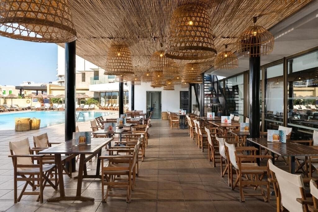 Фотографія Blue Sky Beach Hotel 3*