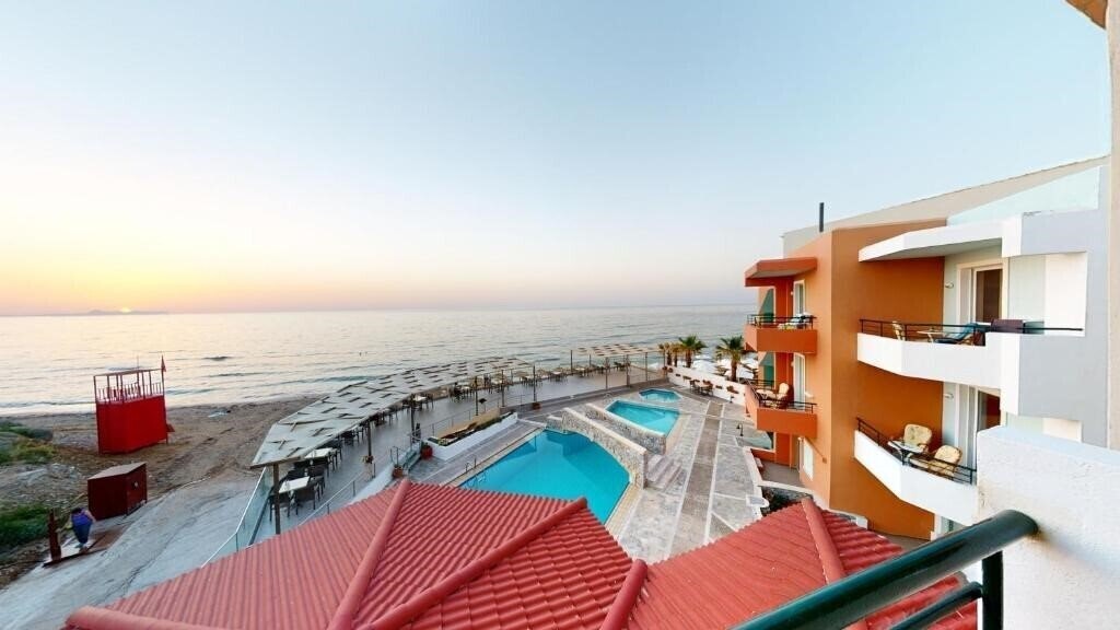 Hotel Dedalos Beach Hotel 3*